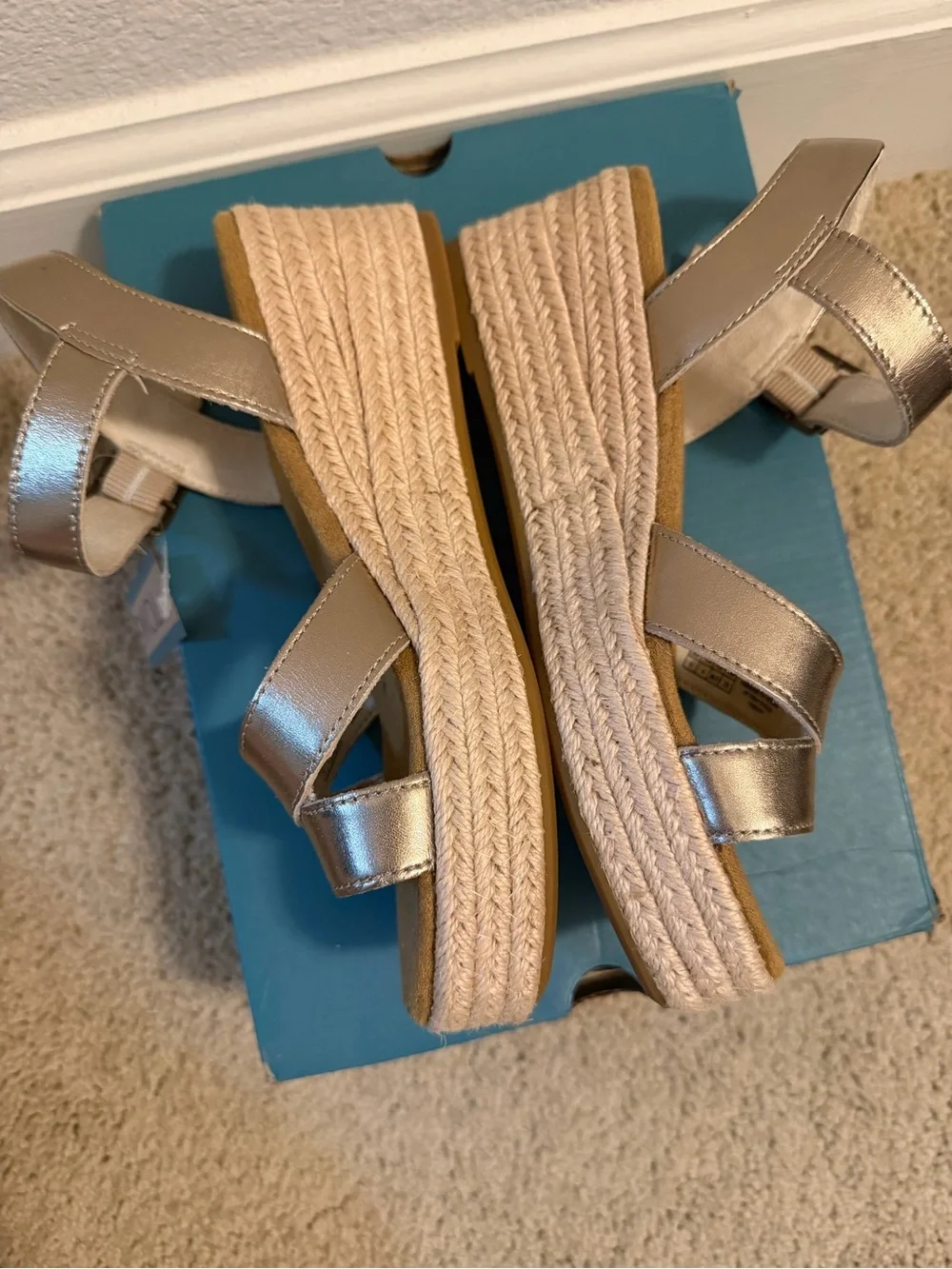 TOMS Metallic Rose Gold Wedge Espadrille Sandals